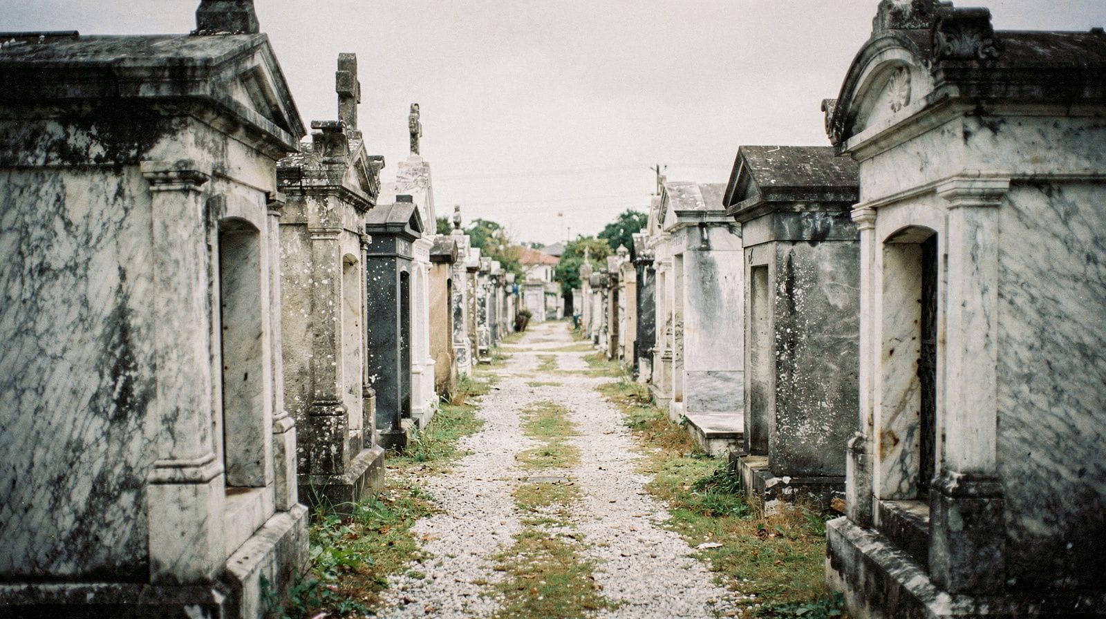 Cementerios de New Orleans: guía del visitante para St Louis No. 1 y Lafayette No. 1