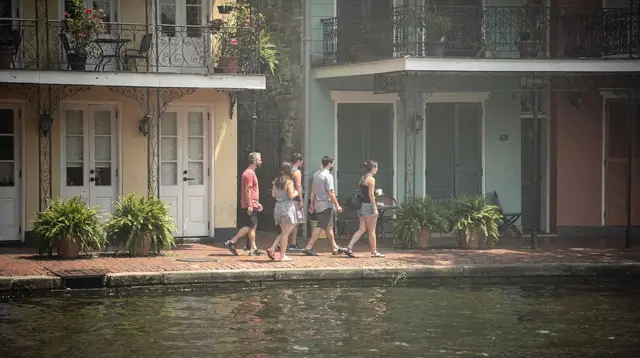 New Orleans Walking Tours: Architecture, Streets and History